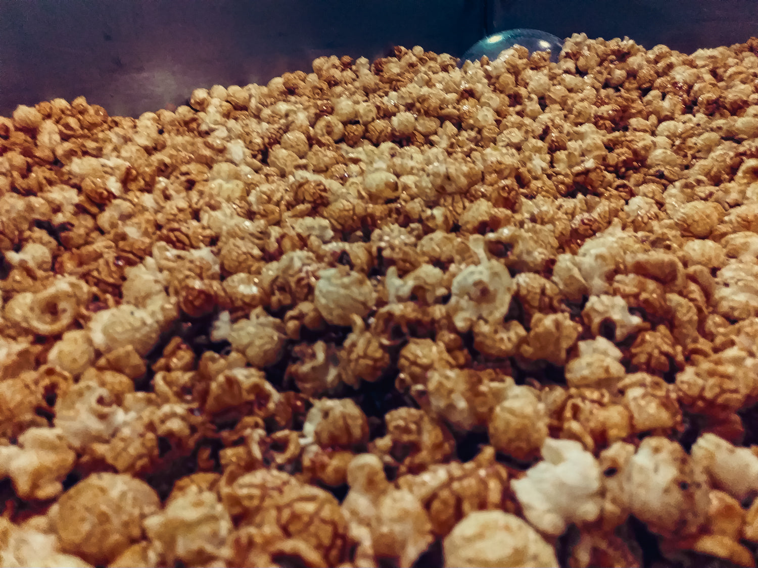 Cinnamon Apple Crisp Popcorn